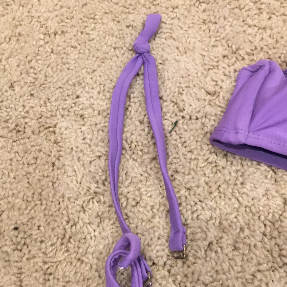 Bikini - Picture 2 of 4